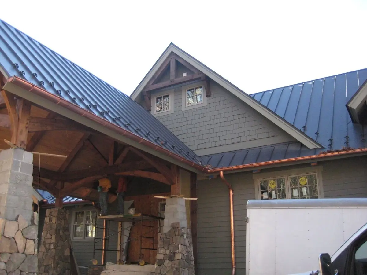 Craftsman Roofing team delivering quality roofing work in Largo